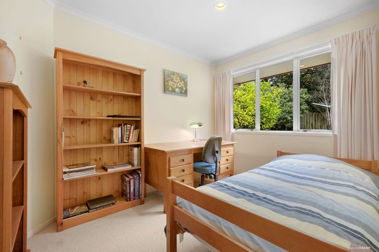 Photo of property in 60 Aberley Road, Schnapper Rock, Auckland, 0632