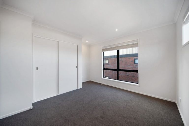 Photo of property in 5 Settlement Road, Papakura, 2110