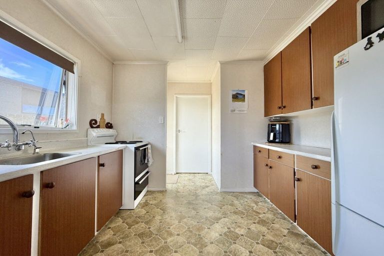 Photo of property in 12 Wairoa Place, Tokoroa, 3420