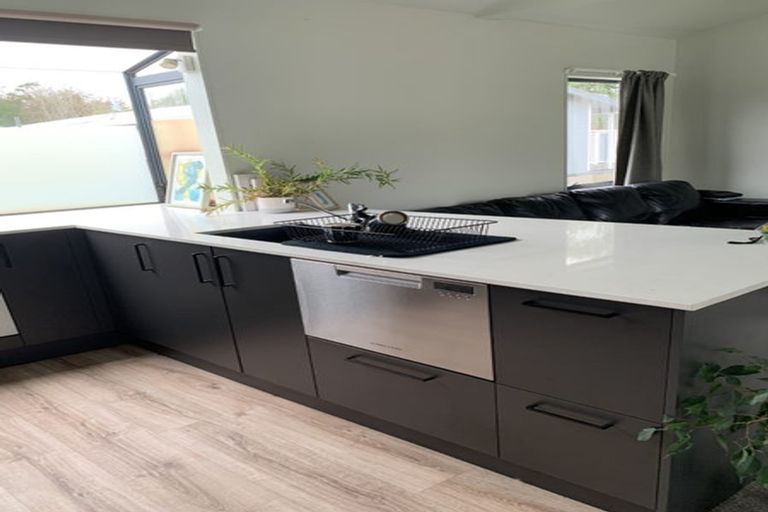 Photo of property in 28 Hillcrest Avenue, Hillcrest, Auckland, 0627