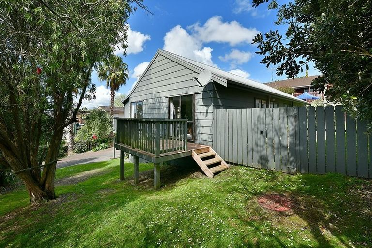 Photo of property in 59 Elliston Crescent, Stanmore Bay, Whangaparaoa, 0932