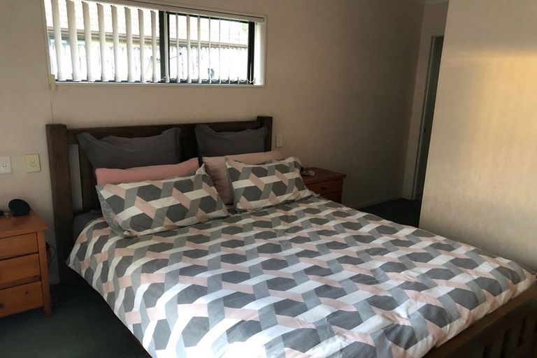 Photo of property in 91 Moyrus Crescent, East Tamaki Heights, Auckland, 2016