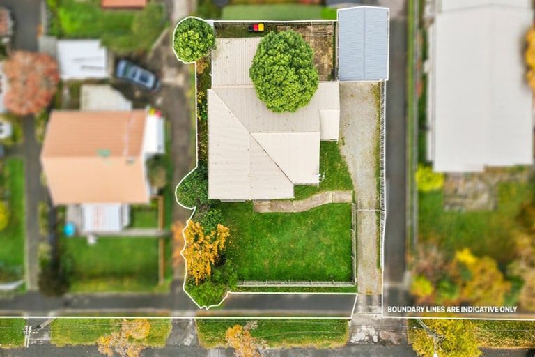 Photo of property in 60 Martin Avenue, Beckenham, Christchurch, 8023