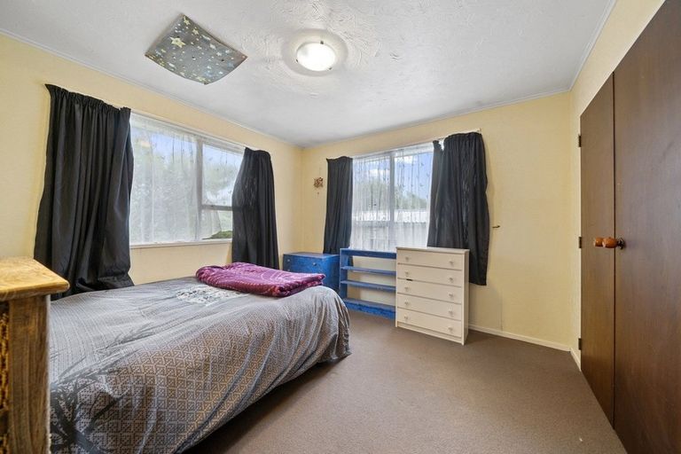 Photo of property in 16 Buccaneer Place, Grenada Village, Wellington, 6037