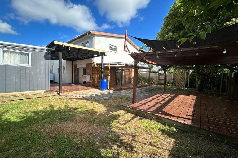 Photo of property in 17 Kora Avenue, Ranui, Auckland, 0612