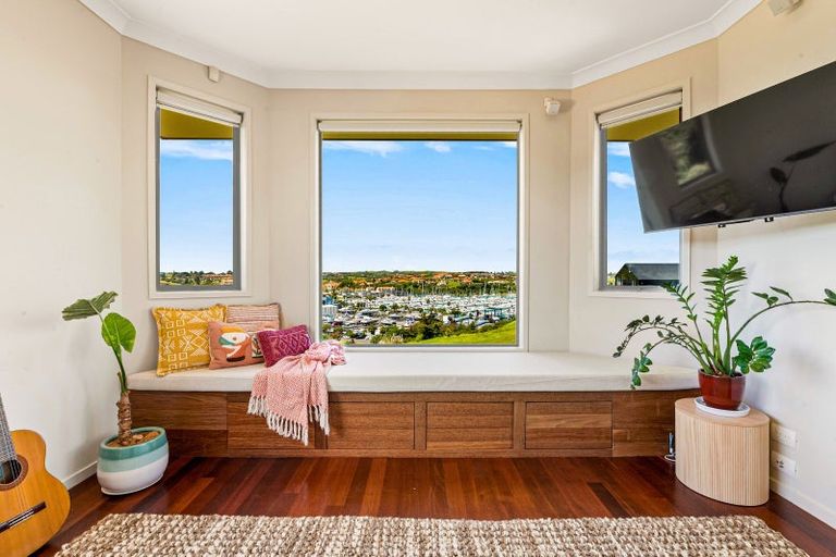 Photo of property in 64 Balboa Drive, Matakatia, Whangaparaoa, 0930