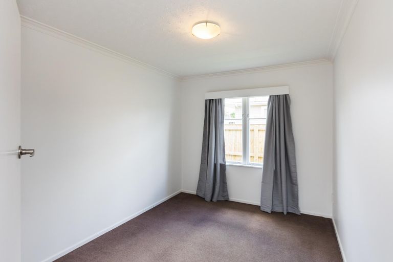 Photo of property in 1 Ferndale Place, Feilding, 4702
