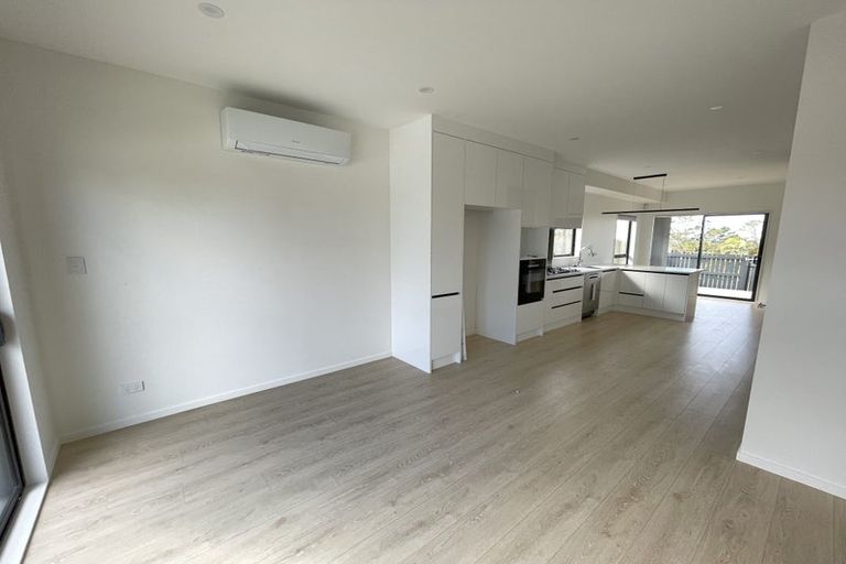 Photo of property in 13d Glendhu Road, Bayview, Auckland, 0629