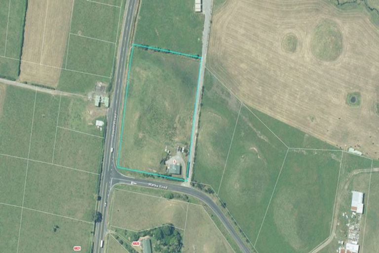 Photo of property in 7 Warea Road, Warea, New Plymouth, 4381