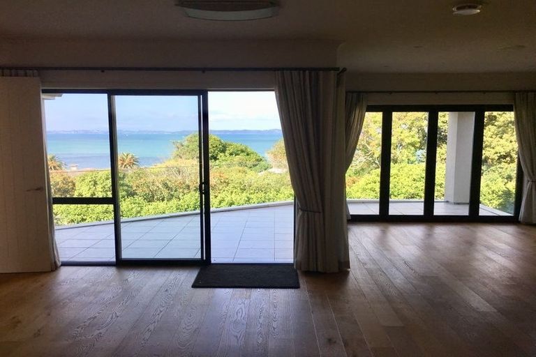 Photo of property in 1a Burford Place, Mellons Bay, Auckland, 2014