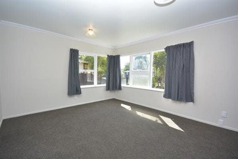 Photo of property in 55 Plumley Crescent, Mangere, Auckland, 2022