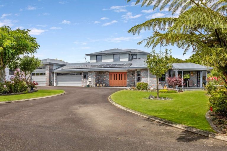 Photo of property in 520 Manutahi Road, Lepperton, New Plymouth, 4373