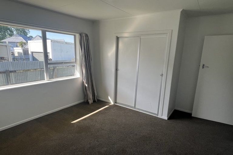 Photo of property in 35 Mcgiffert Street, Palmerston North, 4410
