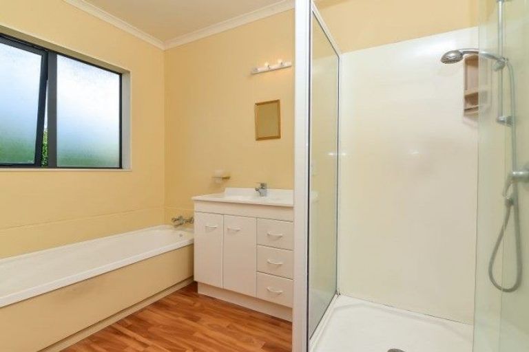 Photo of property in 14 Diomede Glade, Flagstaff, Hamilton, 3210