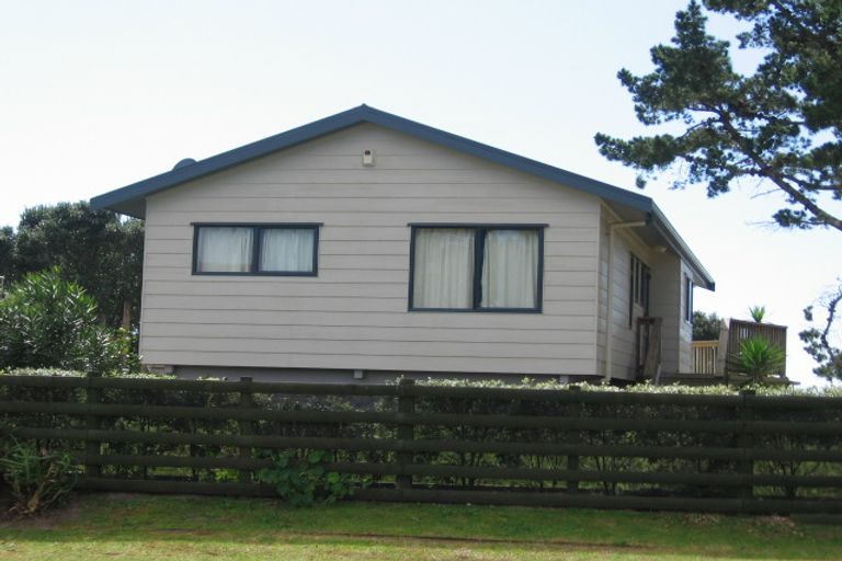 Photo of property in 204 Tangiora Avenue, Whangapoua, Coromandel, 3582
