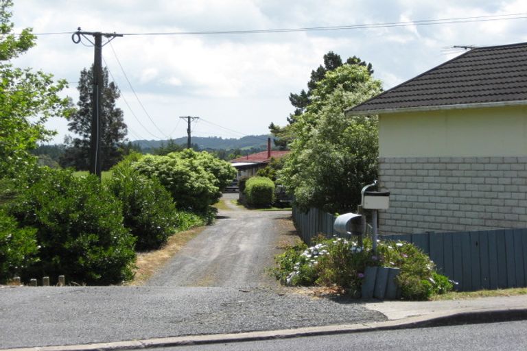 Photo of property in 4 Tapu Road, Huapai, Kumeu, 0810