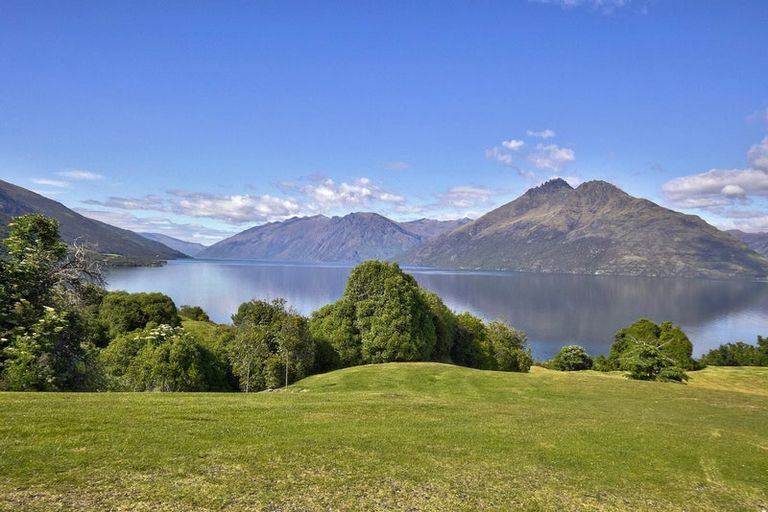 Photo of property in 968 Kingston Road, Drift Bay, Queenstown, 9371