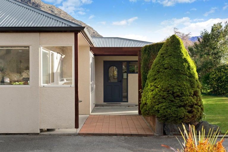 Photo of property in 32 Copper Beech Avenue, Frankton, Queenstown, 9300