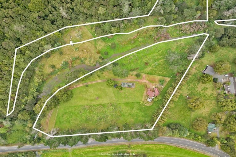 Photo of property in 1042 Ngunguru Road, Kiripaka, Whangarei, 0173