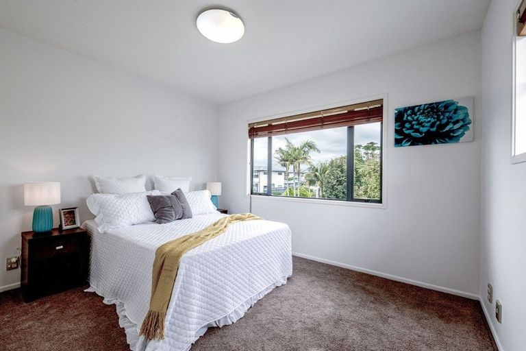 Photo of property in 116/2 Armoy Drive, East Tamaki, Auckland, 2016