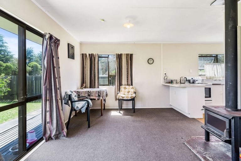 Photo of property in 27b Mcintyre Avenue, Fenton Park, Rotorua, 3010