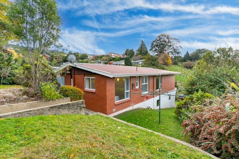 Photo of property in 19 Centennial Avenue, Helensburgh, Dunedin, 9010
