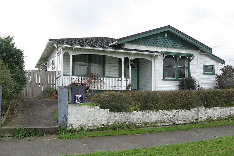 Photo of property in 1 Derby Street, Feilding, 4702