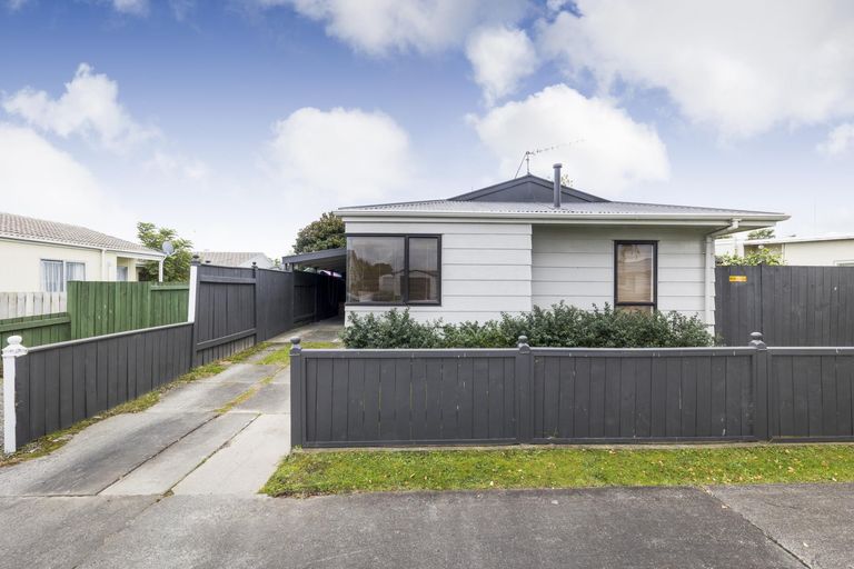 Photo of property in 53a Benmore Avenue, Cloverlea, Palmerston North, 4412