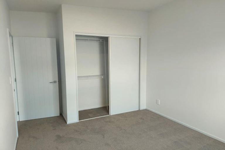 Photo of property in 4/40 Scarlet Oak Drive, Schnapper Rock, Auckland, 0632