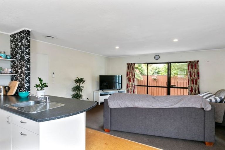 Photo of property in 22a Randwick Crescent, Moera, Lower Hutt, 5010