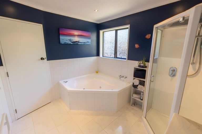 Photo of property in 73 Glenross Street, Glenross, Dunedin, 9011