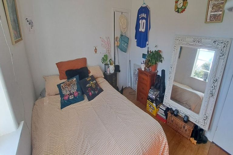 Photo of property in 70 Thames Road, Paeroa, 3600