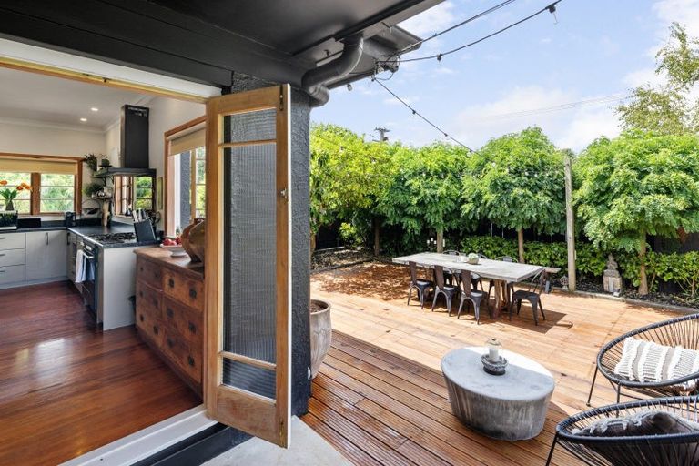 Photo of property in 27 Alfred Street, Fairfield, Hamilton, 3214