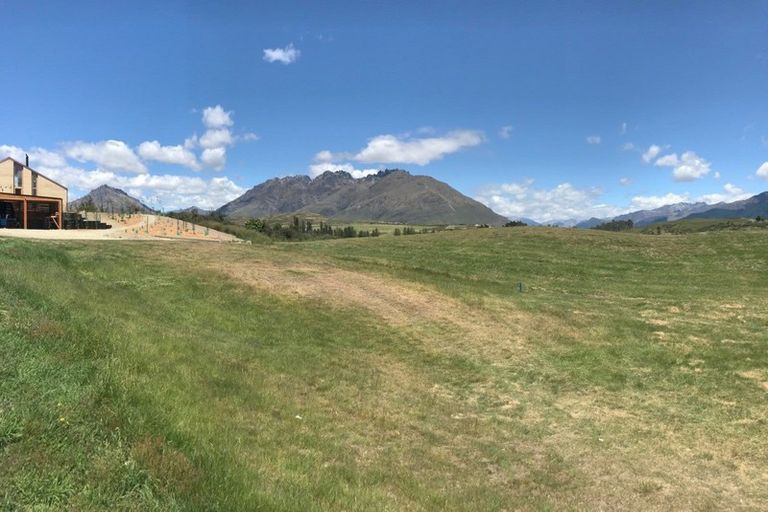 Photo of property in 29 Cunninghams Drive, Jacks Point, Queenstown, 9371