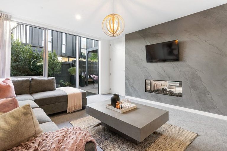 Photo of property in 37 Findlay Avenue, Halswell, Christchurch, 8025