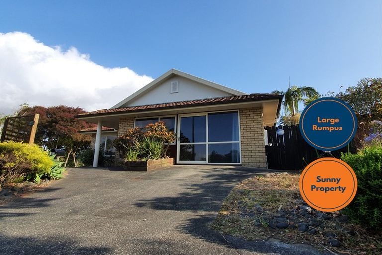 Photo of property in 17 Chapletown Drive, East Tamaki, Auckland, 2016