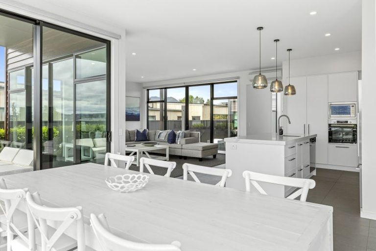 Photo of property in 8 Karapoto Lane, Rainbow Point, Taupo, 3330