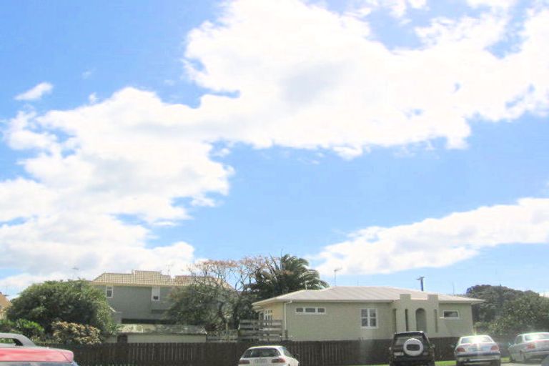 Photo of property in 22 Victoria Road, Mount Maunganui, 3116
