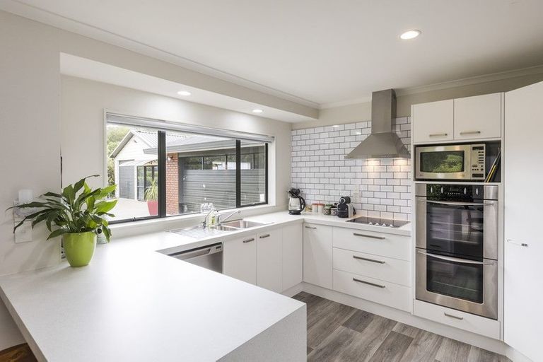 Photo of property in 234 Polson Hill Drive, Aokautere, Palmerston North, 4471