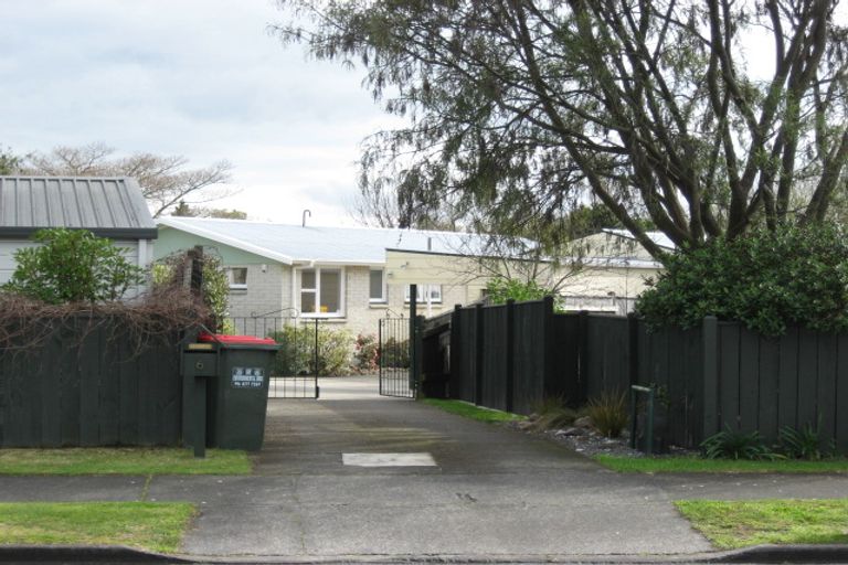 Photo of property in 6 Bale Place, Havelock North, 4130