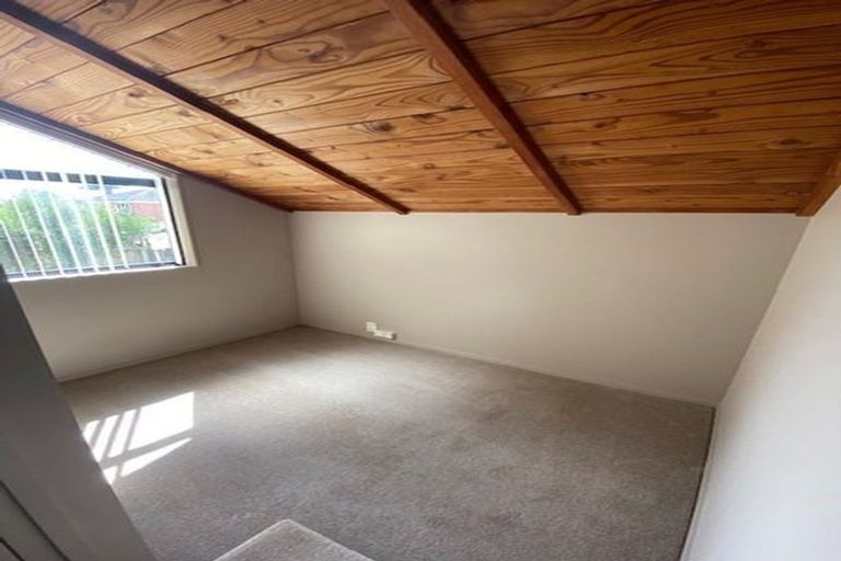 Photo of property in 2/6 Napoleon Avenue, Milford, Auckland, 0620