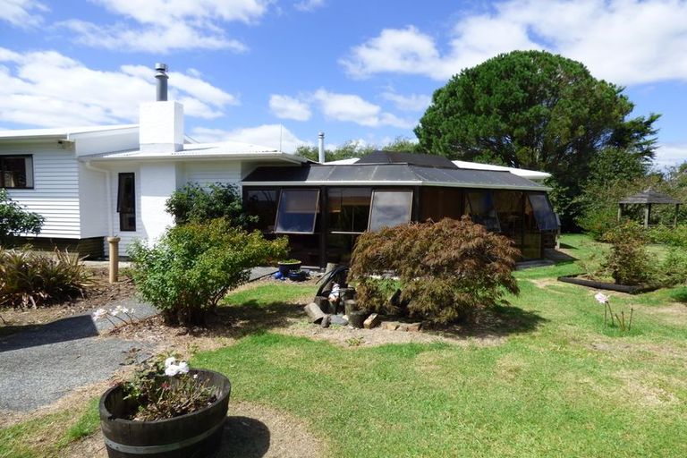 Photo of property in 841 Te Ahu Ahu Road, Waimate North, Kerikeri, 0293