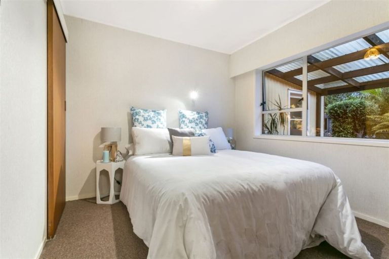 Photo of property in 3/5 Tobruk Crescent, Milford, Auckland, 0620