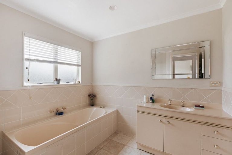 Photo of property in 17b Roys Road, Parkvale, Tauranga, 3112