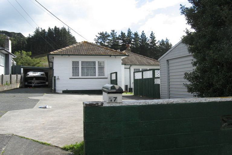 Photo of property in 17 Sharpe Crescent, Wainuiomata, Lower Hutt, 5014