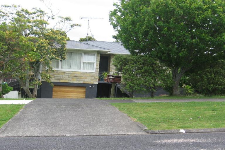 Photo of property in 55 Chatsworth Crescent, Pakuranga Heights, Auckland, 2010