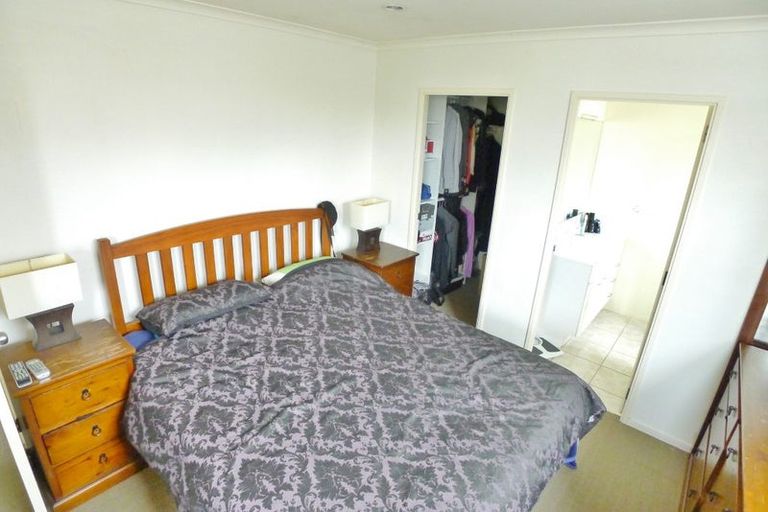 Photo of property in 2/12 Bowater Place, Manurewa, Auckland, 2102