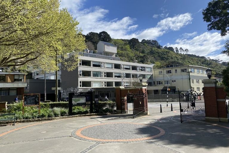 Photo of property in Sharella Living, 20 Glenmore Street, Thorndon, Wellington, 6011