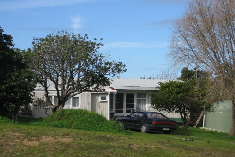 Photo of property in 31 Hauraki Road, Leigh, 0985