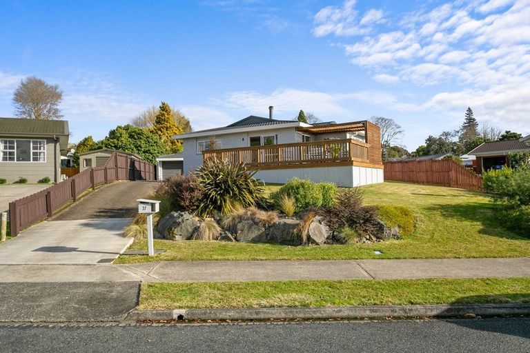 Photo of property in 37 Sheridan Crescent, Leamington, Cambridge, 3432